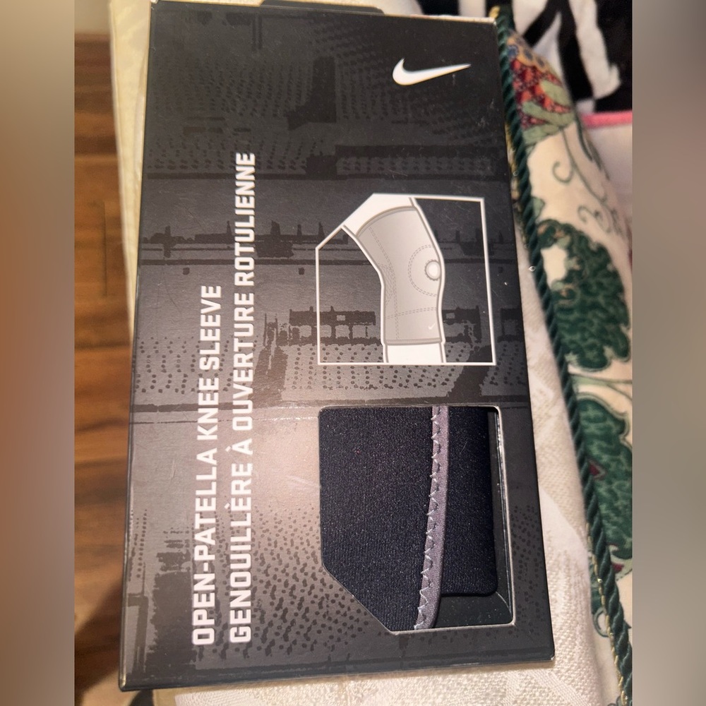 COPY - Nike Open Patella Knee Sleeve Size XL